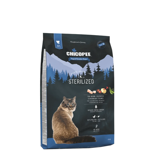 Chicopee Holistic Sterilized - суха храна без зърно за кастрирани котки - 8 кг.